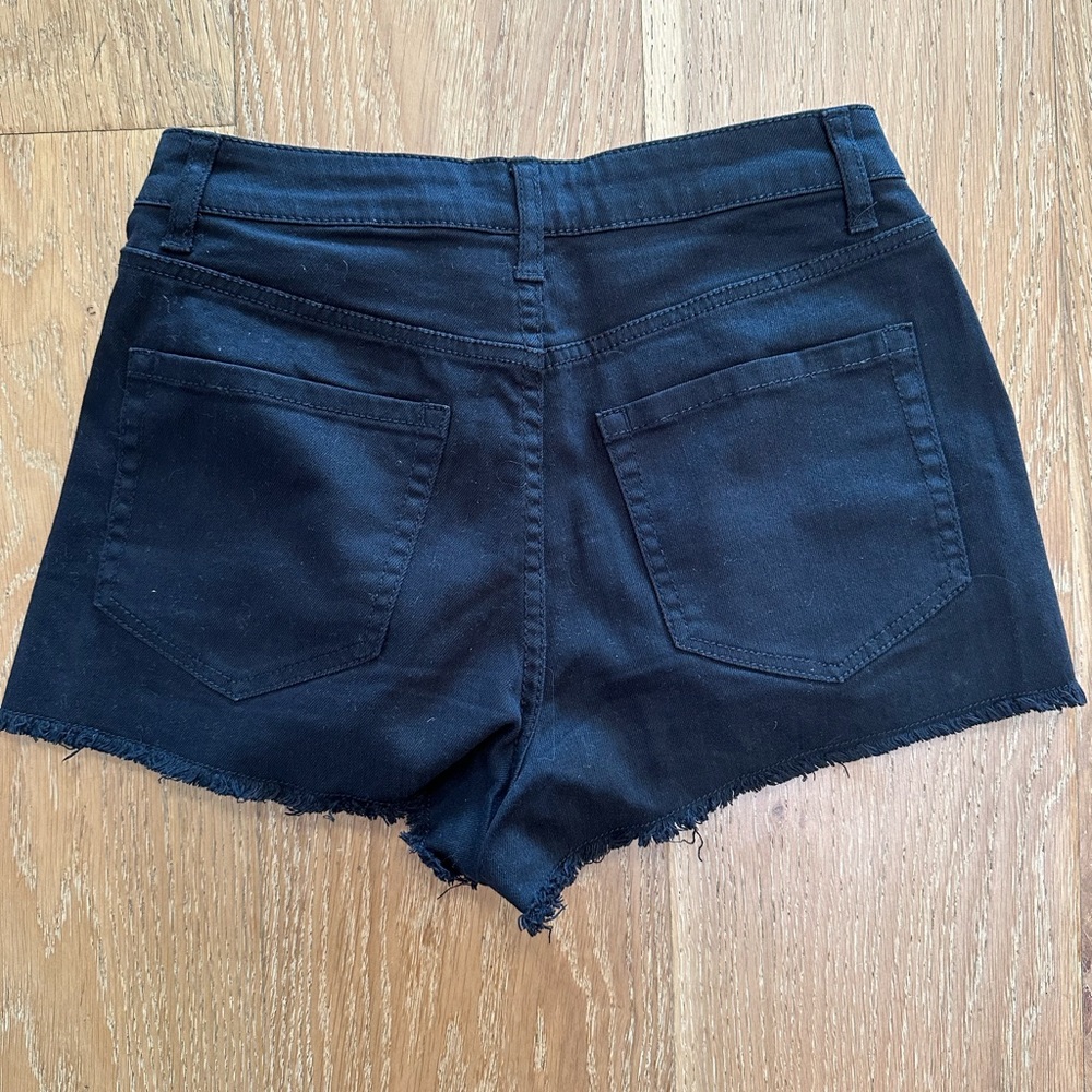 Wild Pearl black shorts size 26